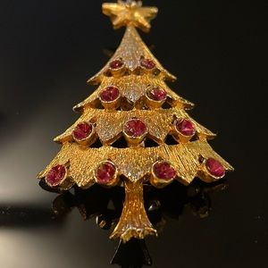 Brooch